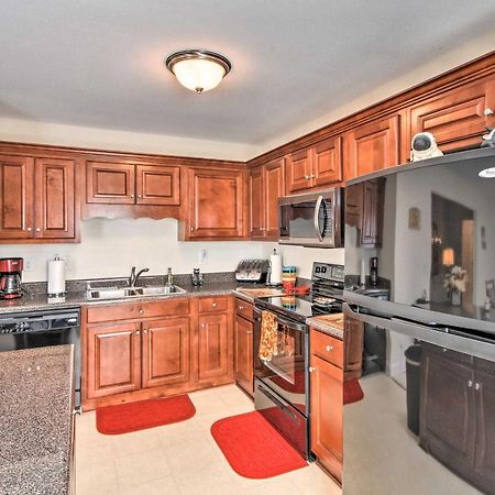 Blairsville Home With Deck And Stunning Mountain Views Hood Екстериор снимка
