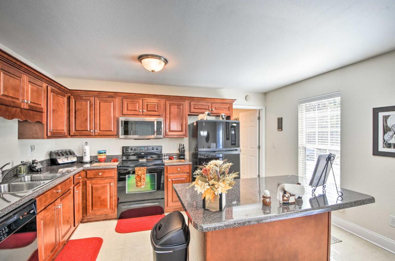 Blairsville Home With Deck And Stunning Mountain Views Hood Екстериор снимка