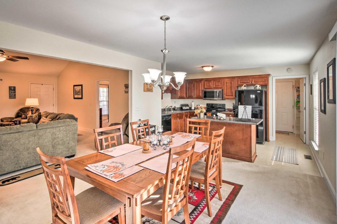 Blairsville Home With Deck And Stunning Mountain Views Hood Екстериор снимка